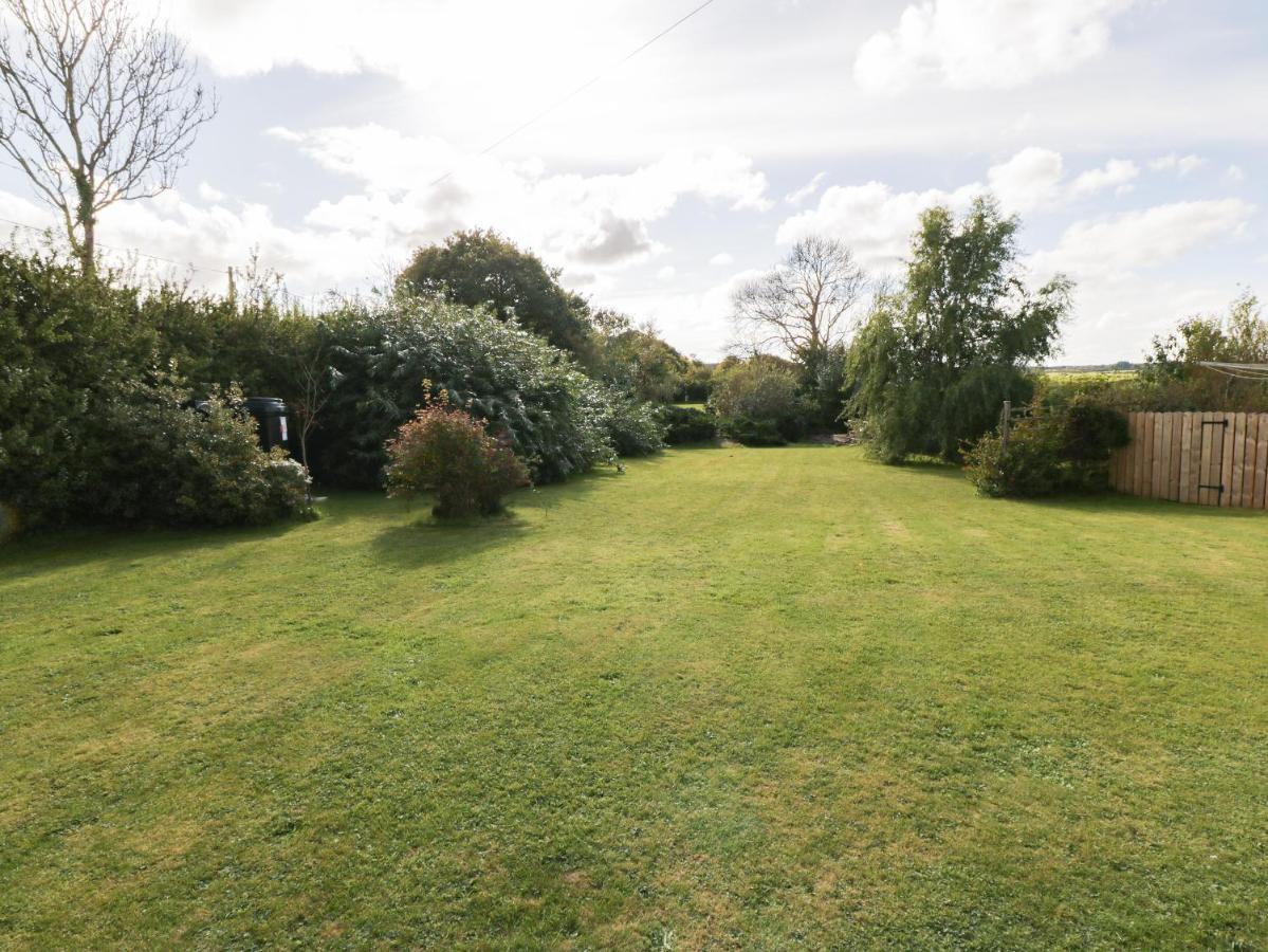 Llain Haf Apartment Llangefni Luaran gambar